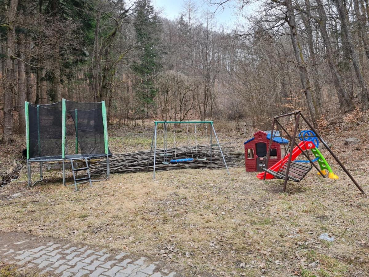 Horska Chata V Srdci Kremnickych Hor Banska Bystrica Bagian luar foto